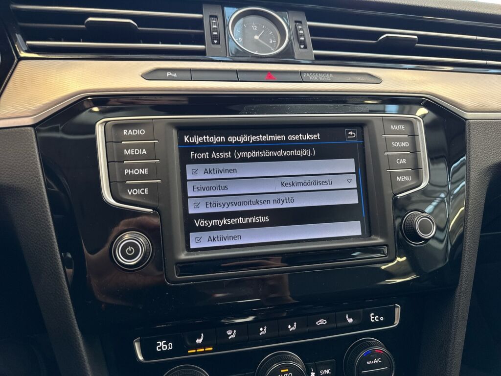 Volkswagen Passat 2016 Valkoinen