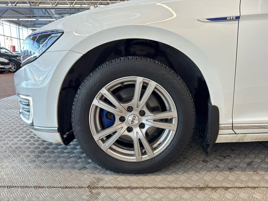 Volkswagen Passat 2016 Valkoinen