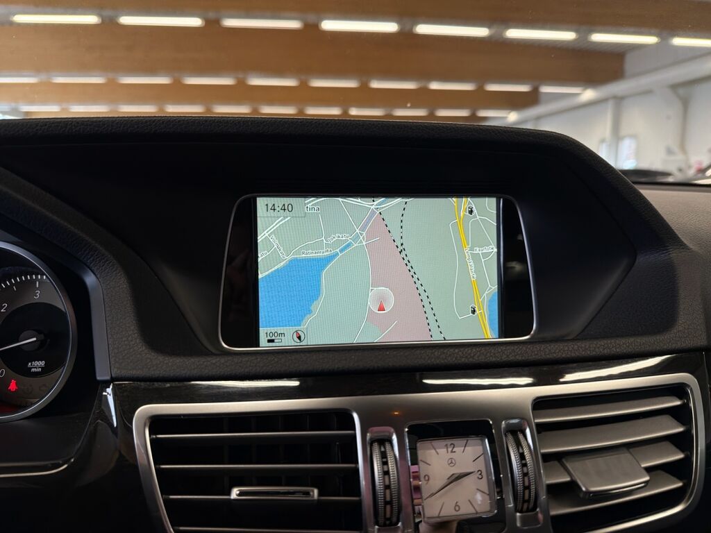 Mercedes-Benz E 2013 Musta