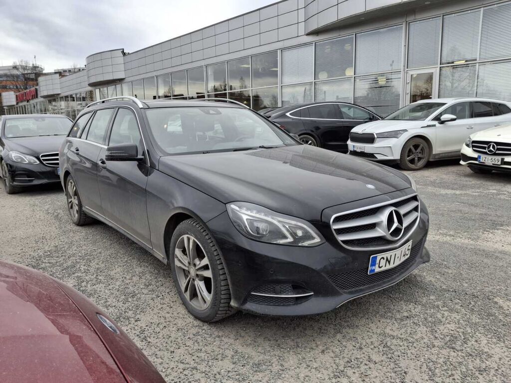 Mercedes-Benz E 2013 Musta