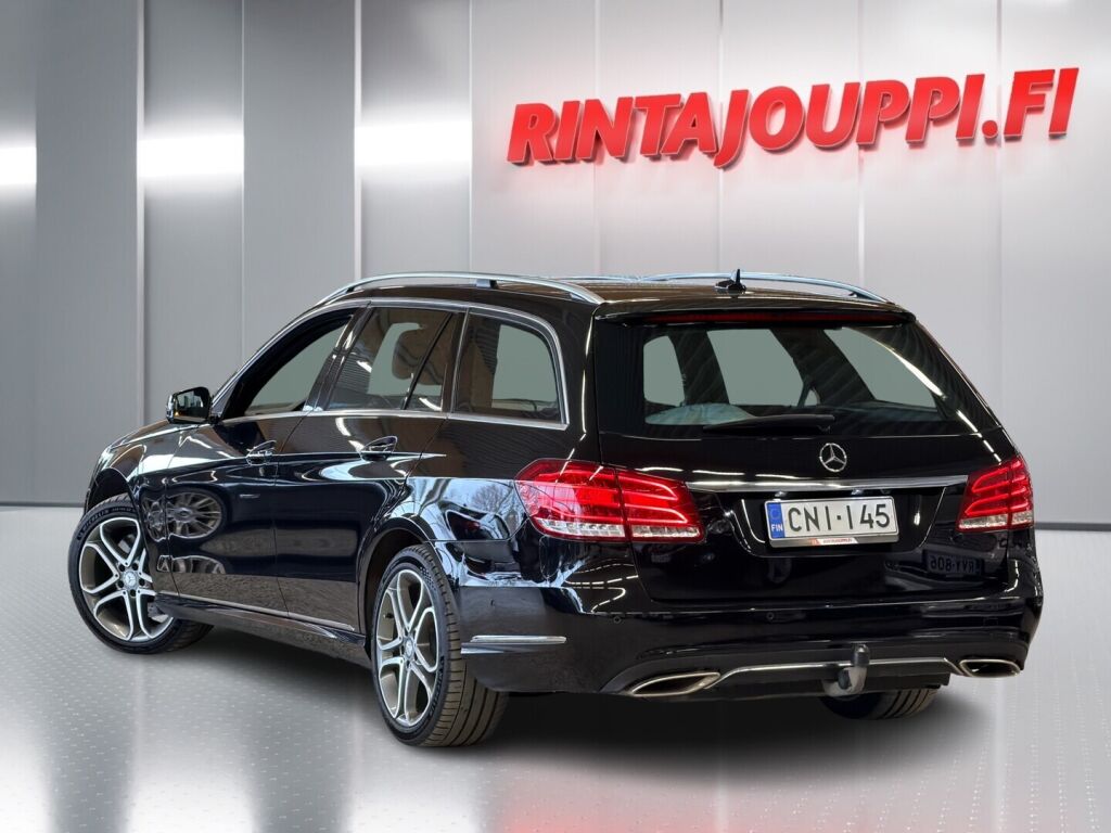 Mercedes-Benz E 2013 Musta