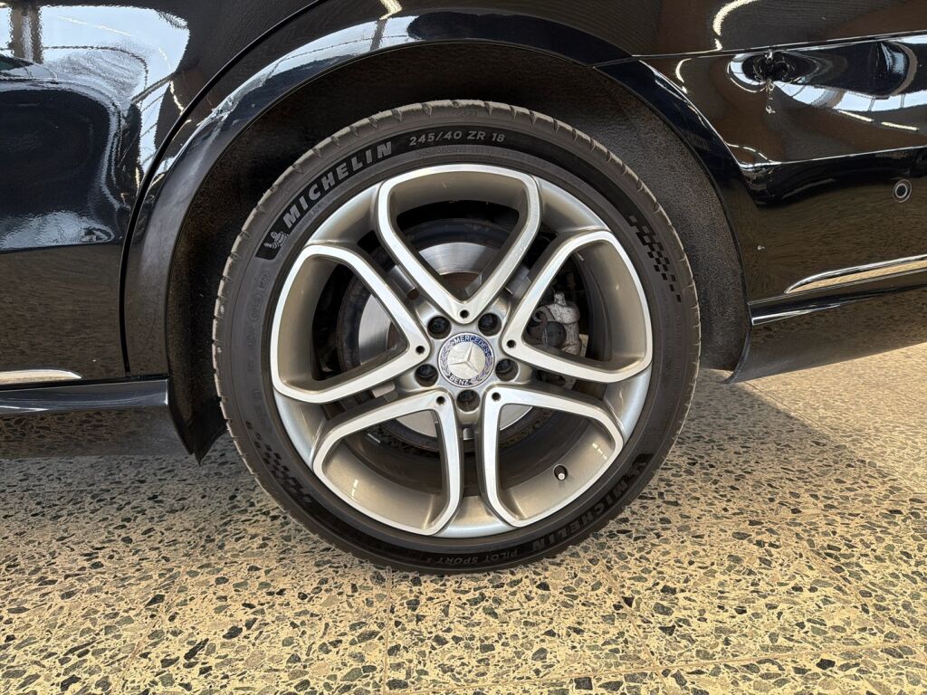 Mercedes-Benz E 2013 Musta