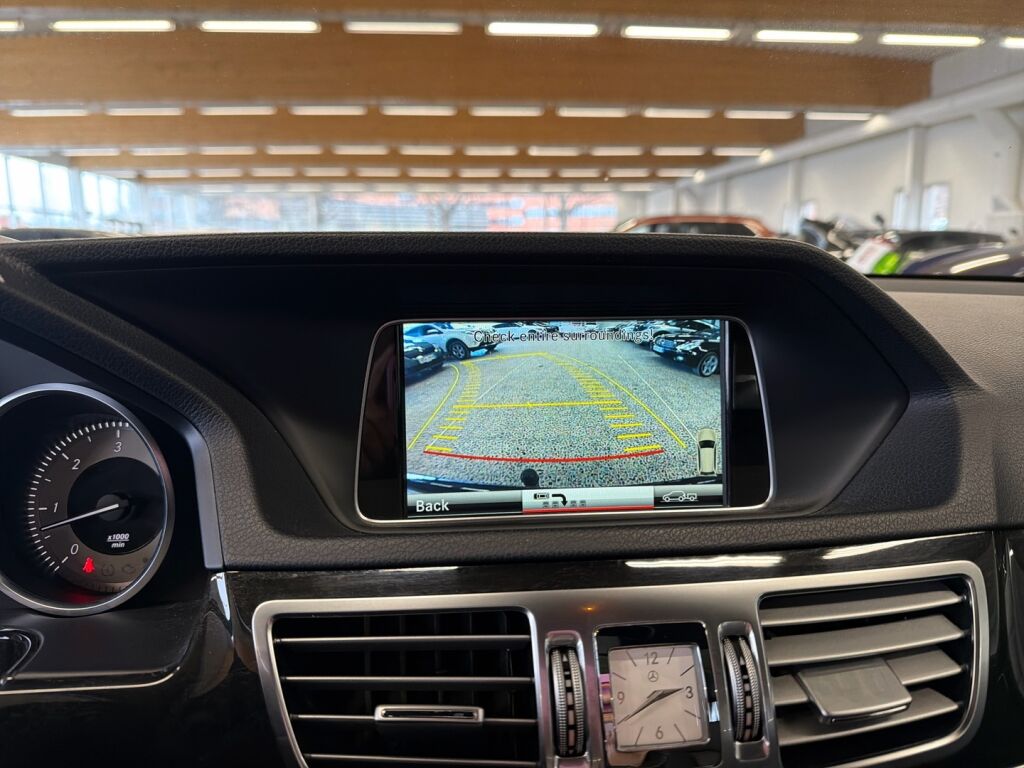 Mercedes-Benz E 2013 Musta