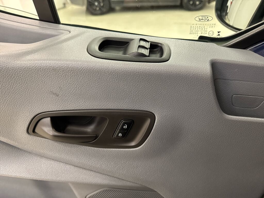 Ford Transit 2015 Sininen