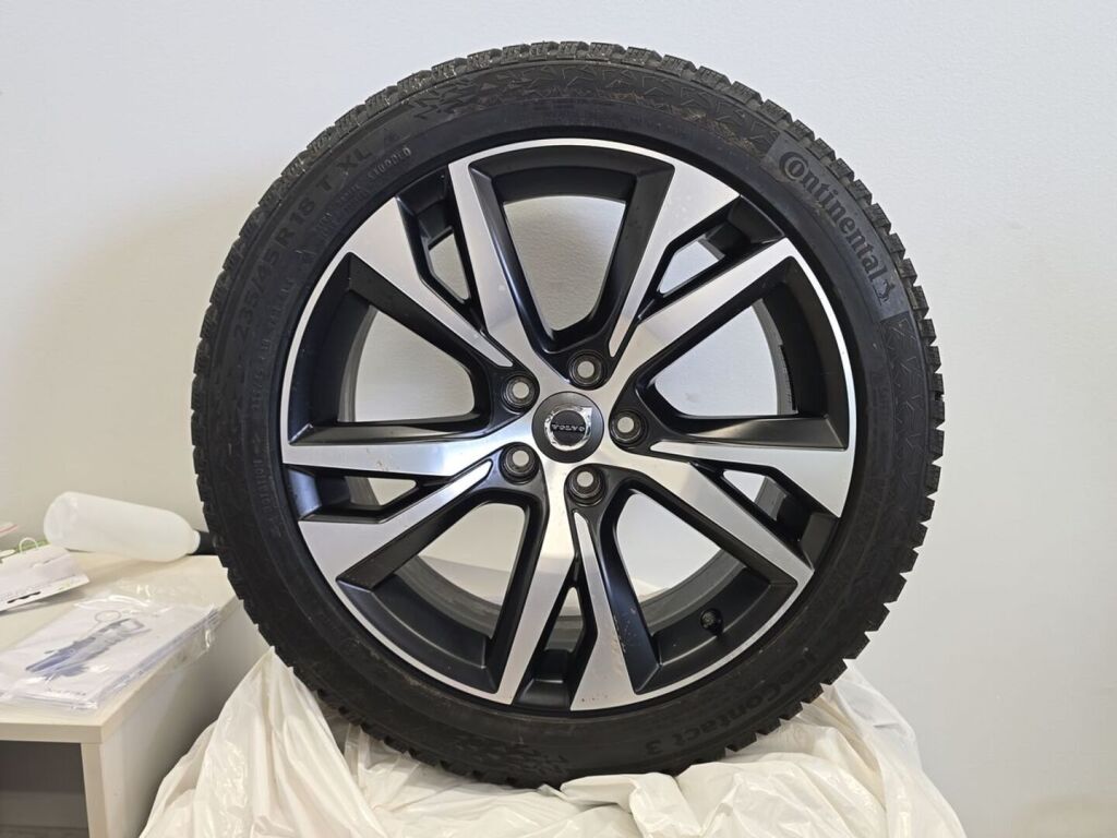 Volvo S60 2020 Harmaa