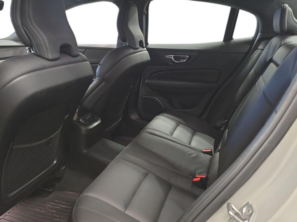 Volvo S60 2020 Harmaa