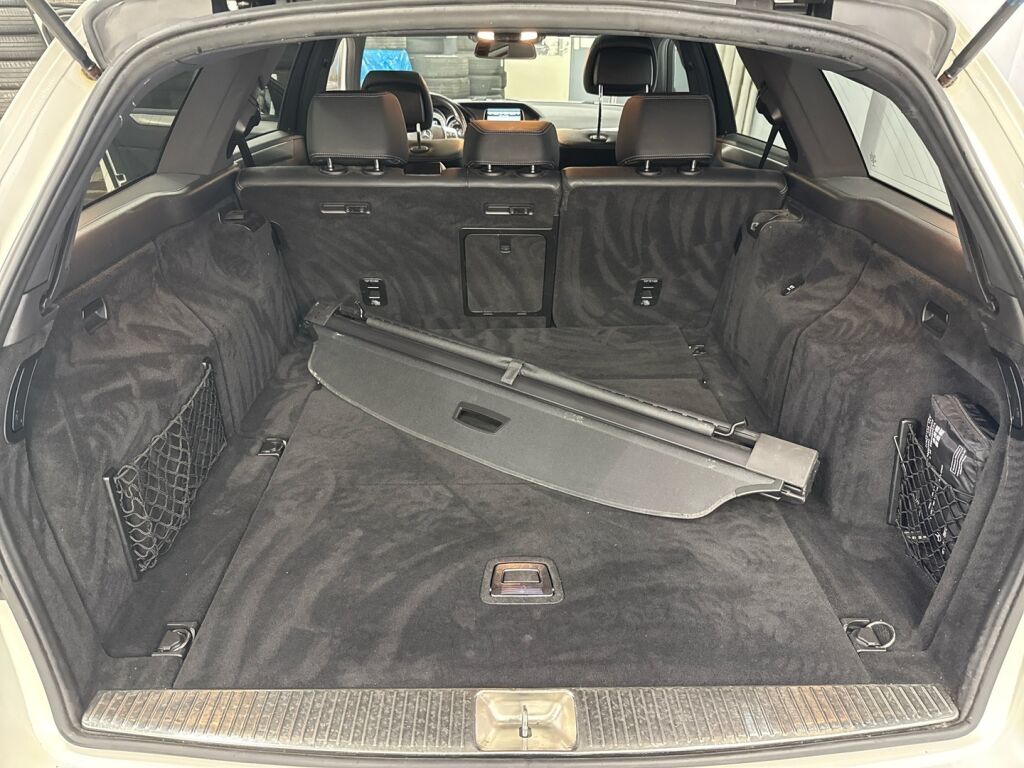 Mercedes-Benz E 2015 Met.helmiäisvalkoinen