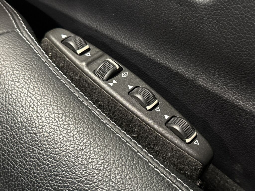 Mercedes-Benz E 2015 Met.helmiäisvalkoinen