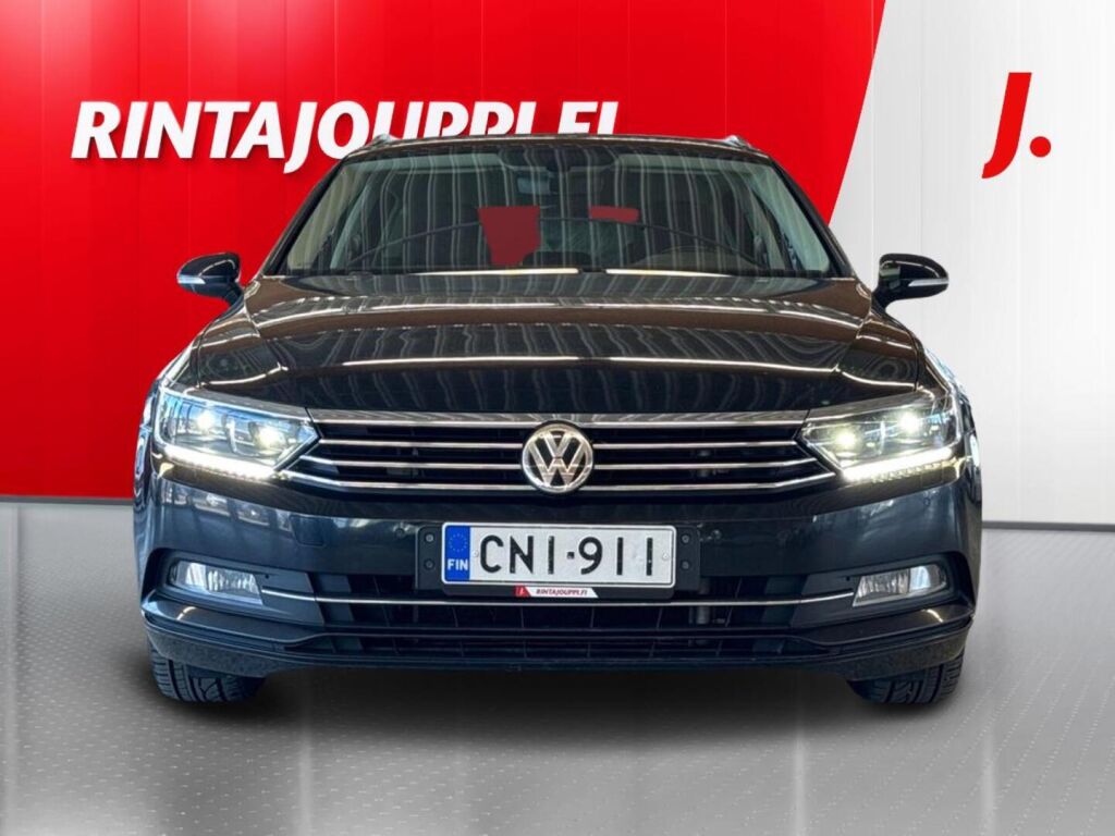 Volkswagen Passat 2015 Musta