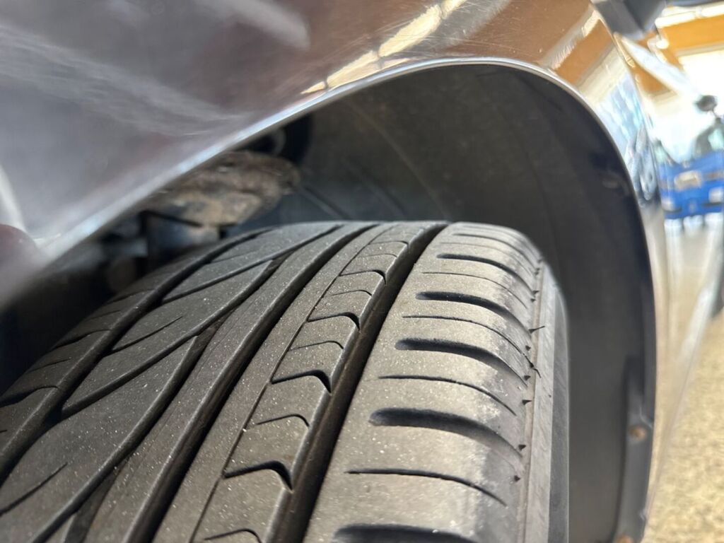 Volkswagen Passat 2015 Musta