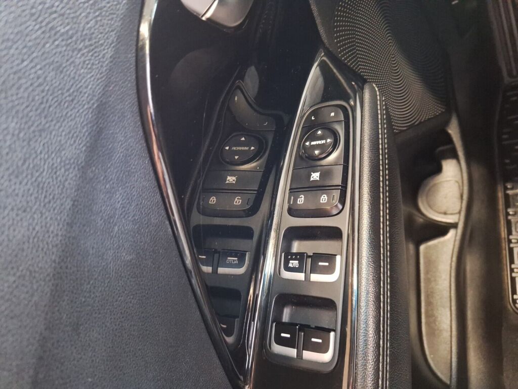 Kia Niro 2018 Musta