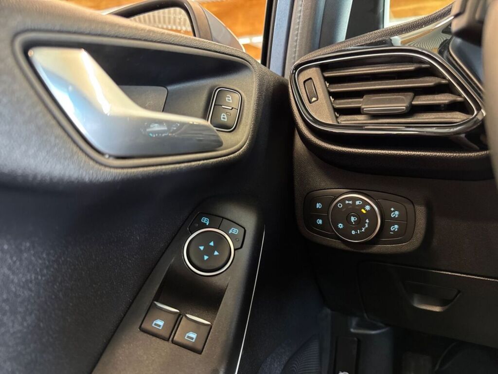 Ford Fiesta 2019 Sininen