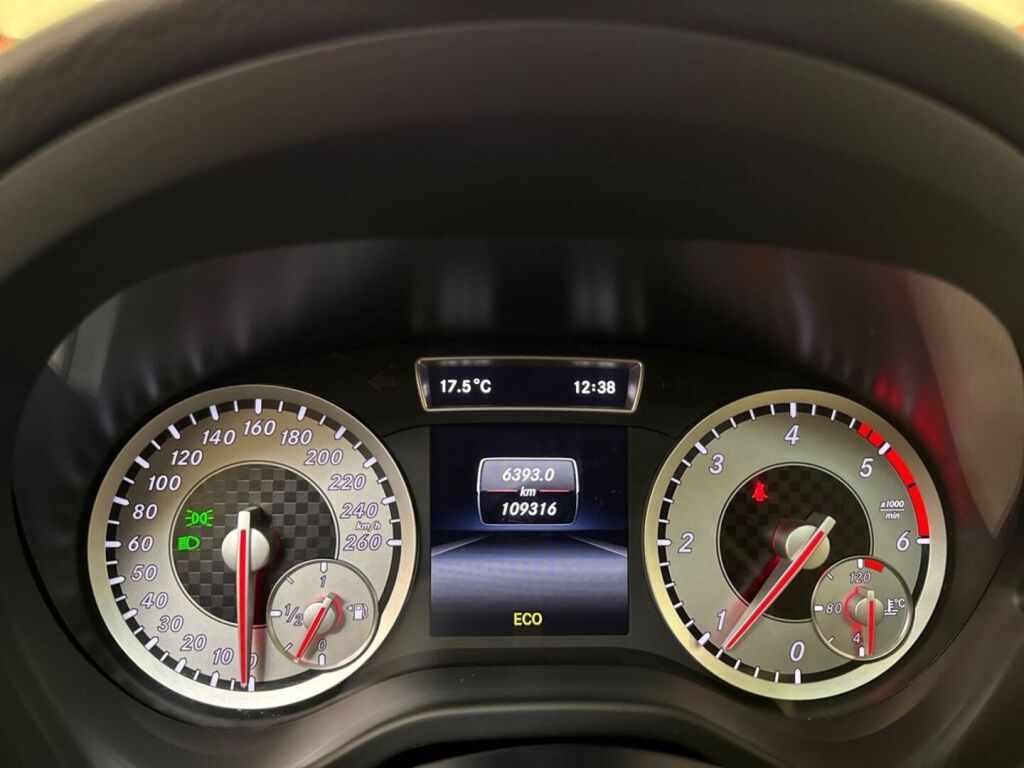 Mercedes-Benz A 2015 Valkoinen