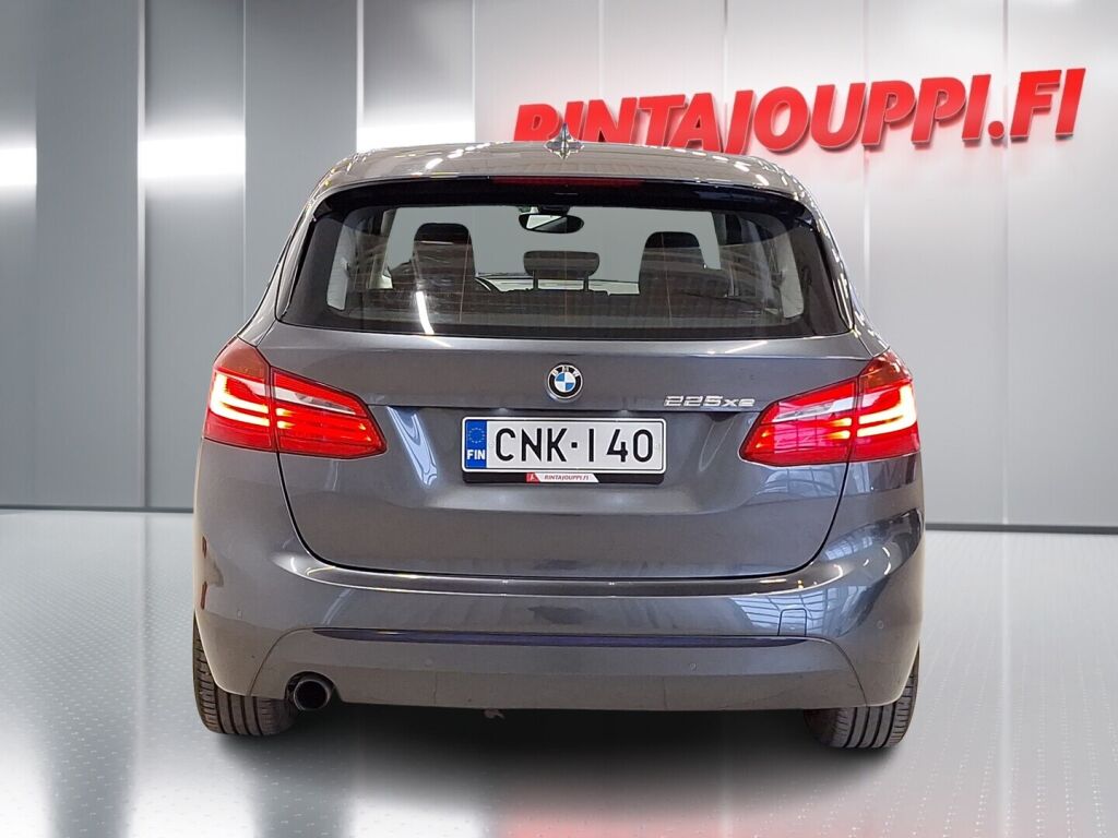 BMW 225 2017 Harmaa