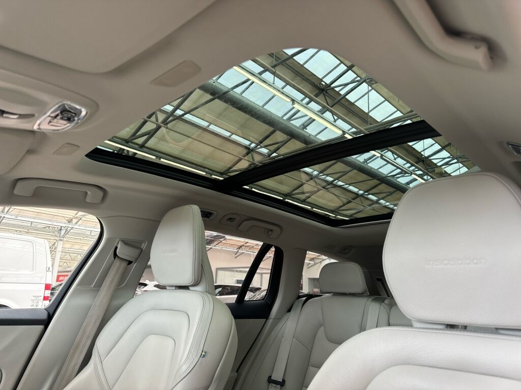 Volvo V60 2019 Valkoinen