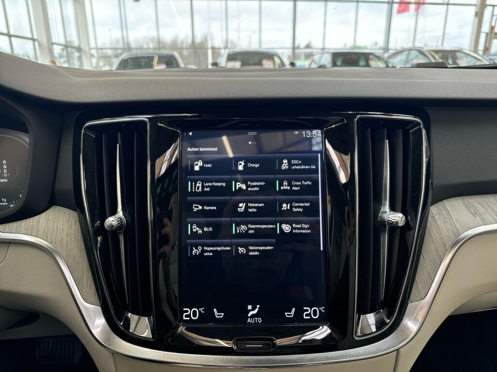 Volvo V60 2019 Valkoinen