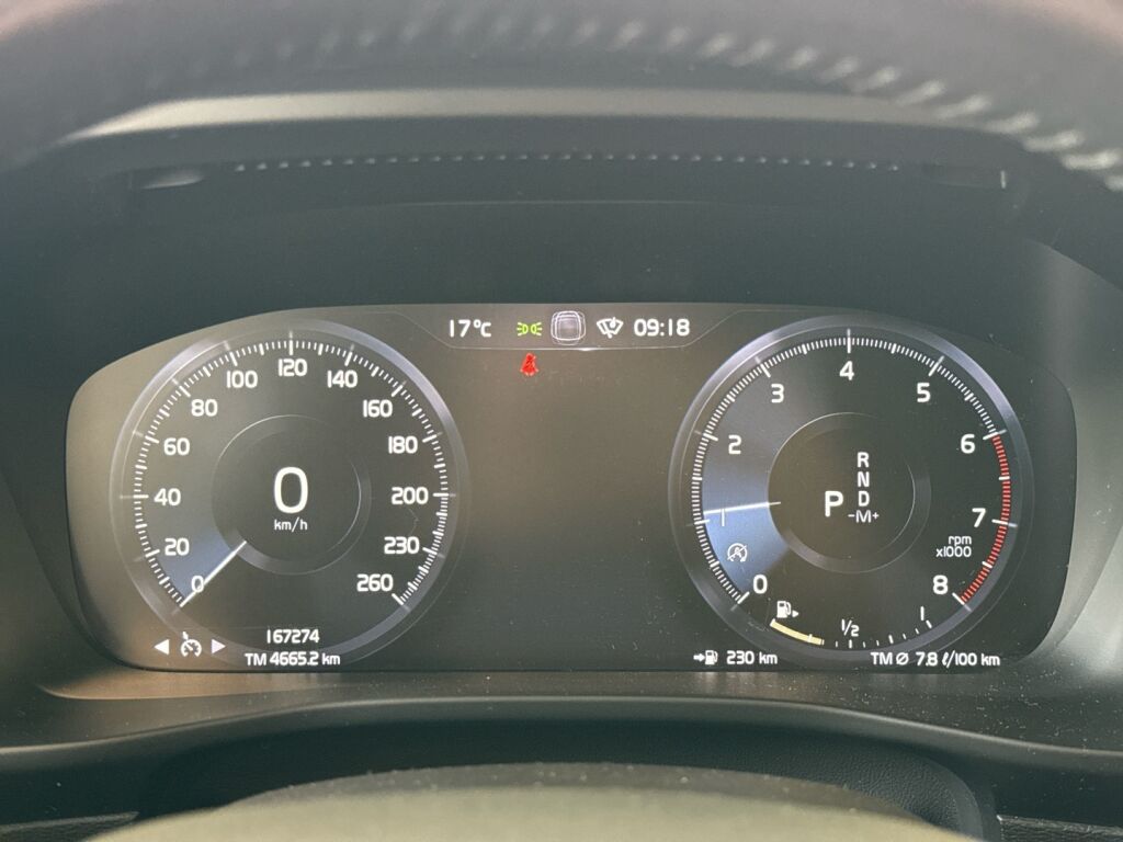 Volvo XC40 2019 Musta