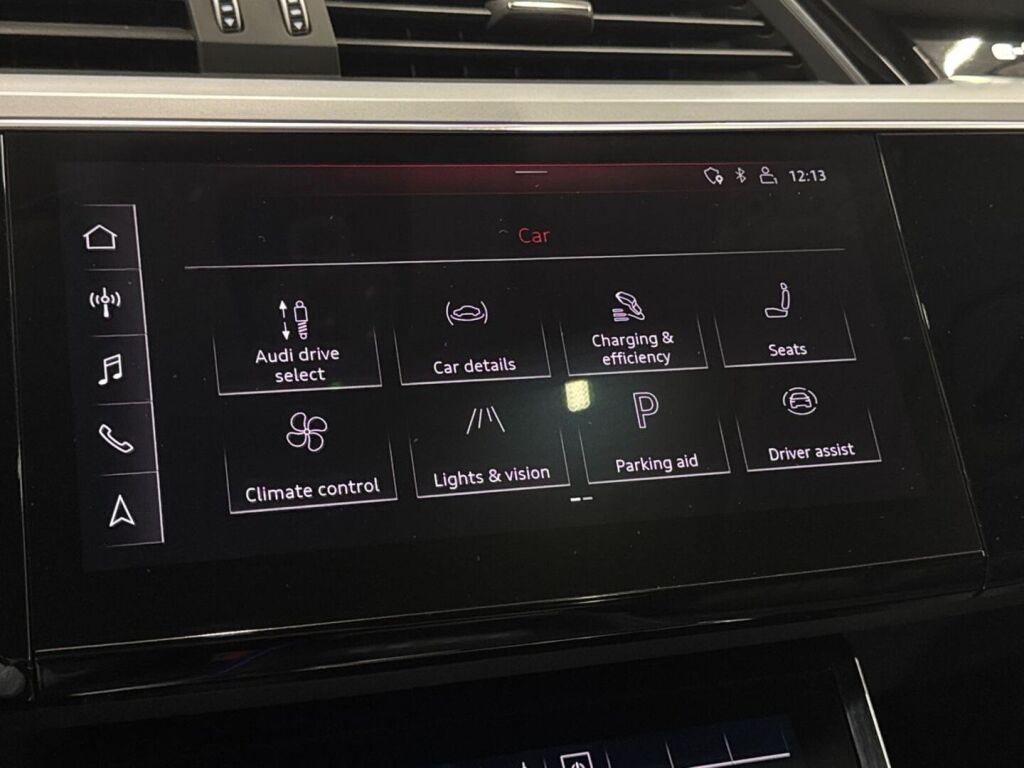 Audi e-tron 2019 Sininen
