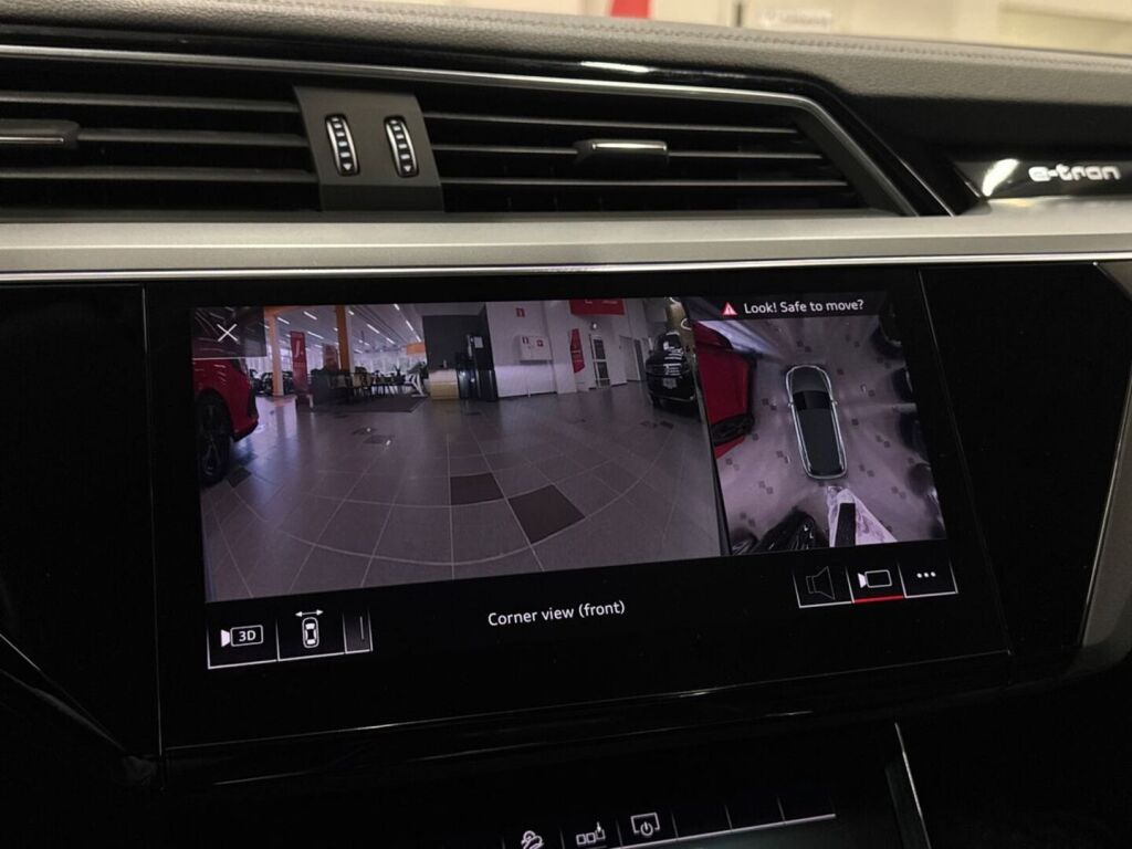 Audi e-tron 2019 Sininen