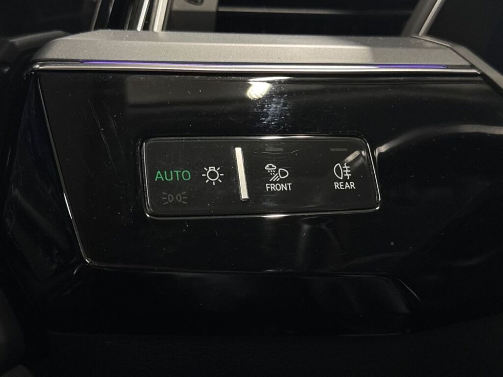 Audi e-tron 2019 Sininen
