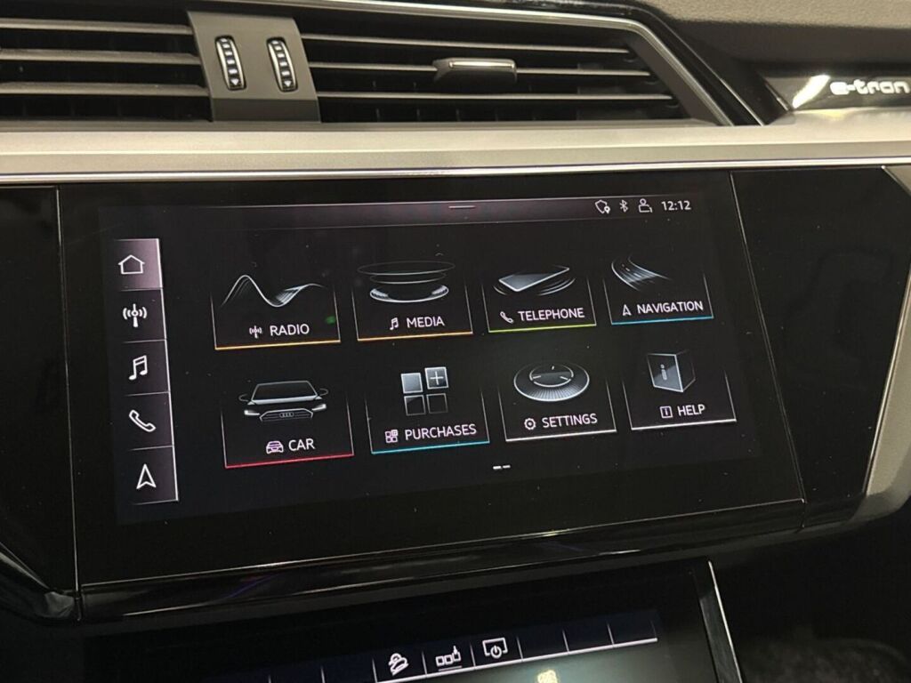 Audi e-tron 2019 Sininen
