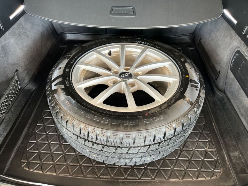 Audi A6 2019 Sininen
