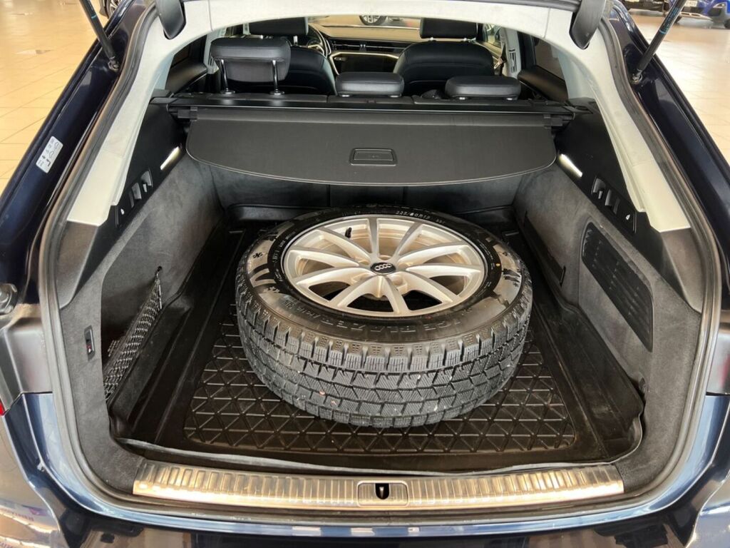 Audi A6 2019 Sininen