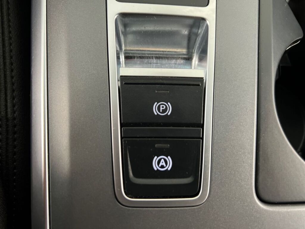 Audi A6 2019 Sininen