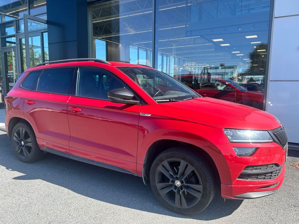 Skoda Karoq 2019 Punainen
