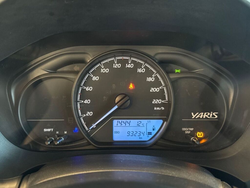 Toyota Yaris 2019 Valkoinen