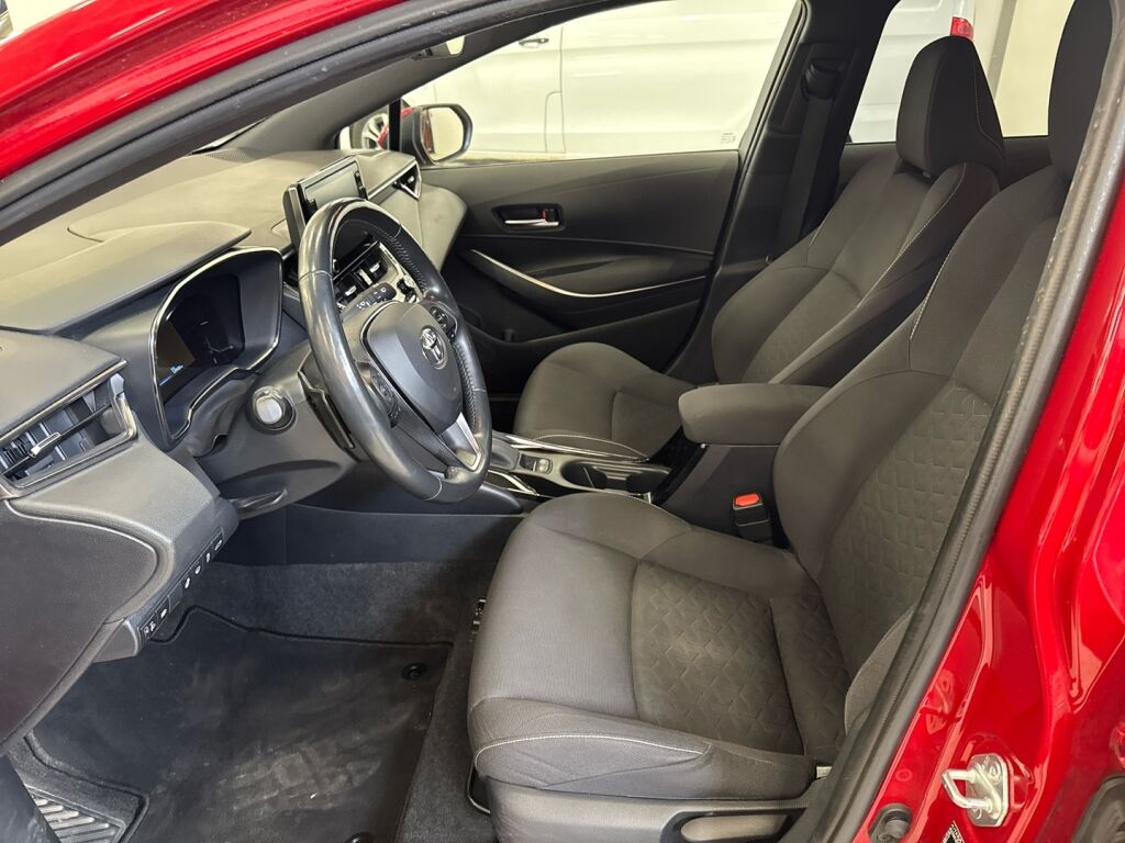 Toyota Corolla 2019 Punainen