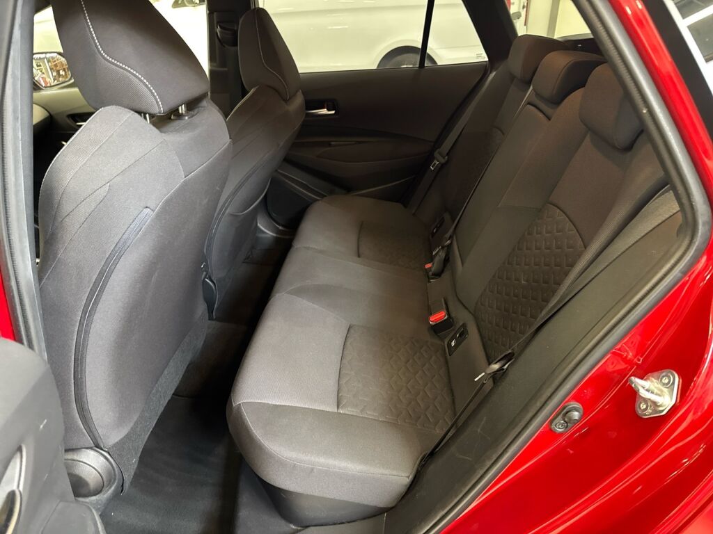 Toyota Corolla 2019 Punainen