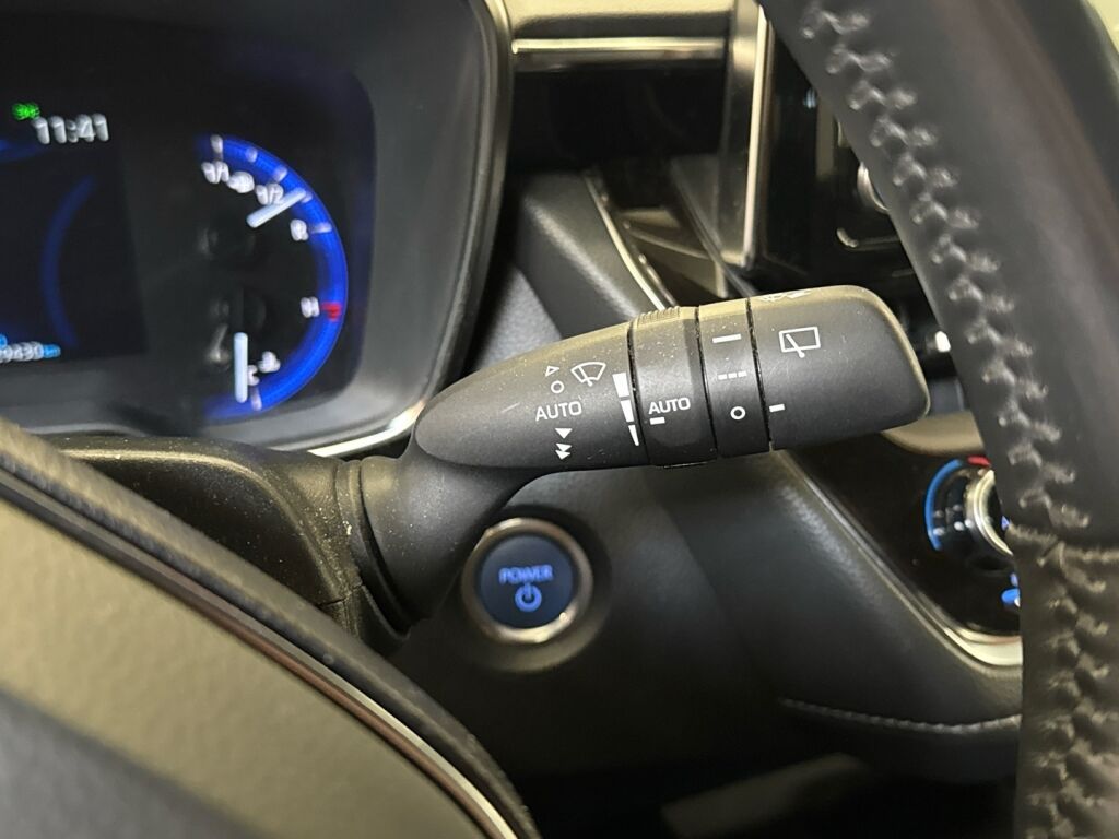 Toyota Corolla 2019 Punainen