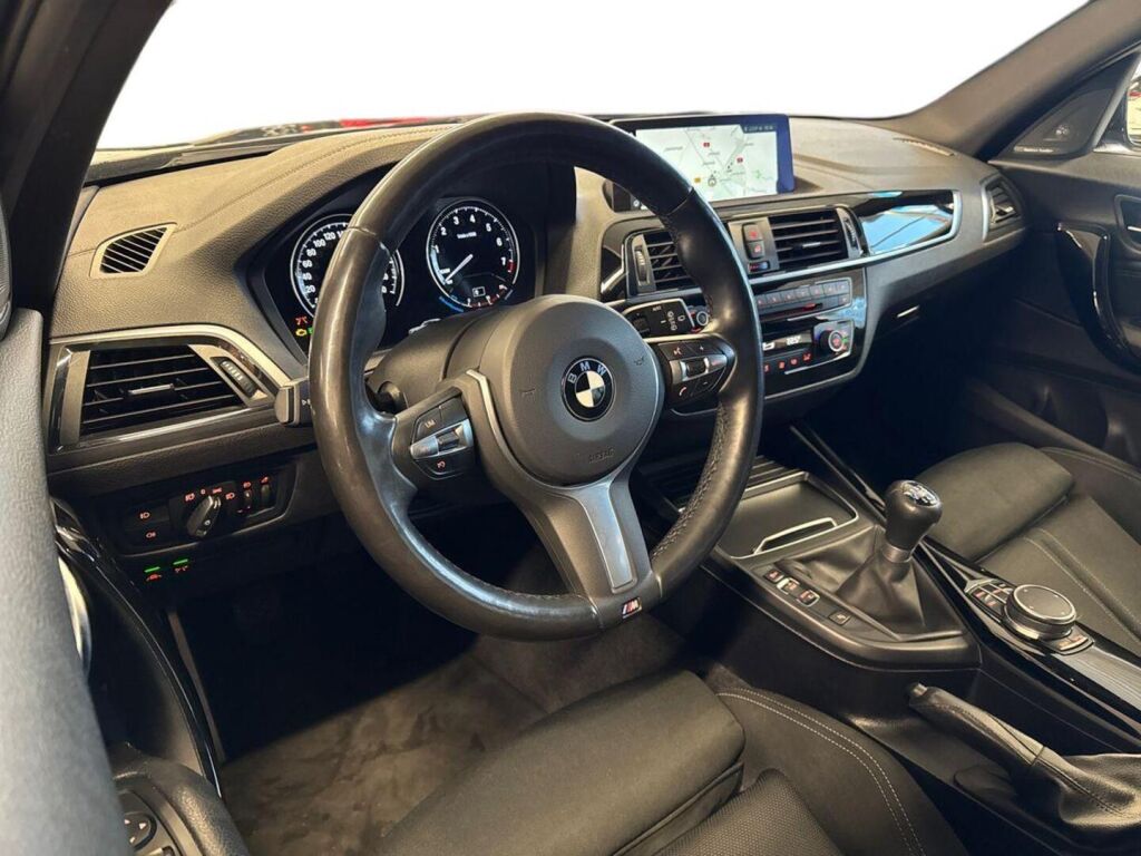 BMW 118 2019 Musta