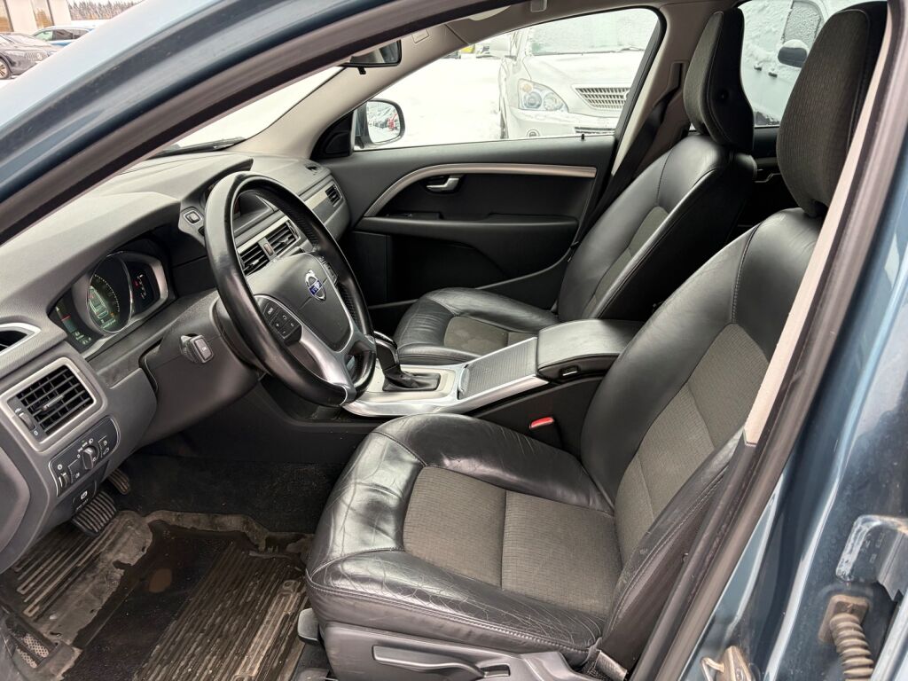 Volvo V70 2014 Sininen