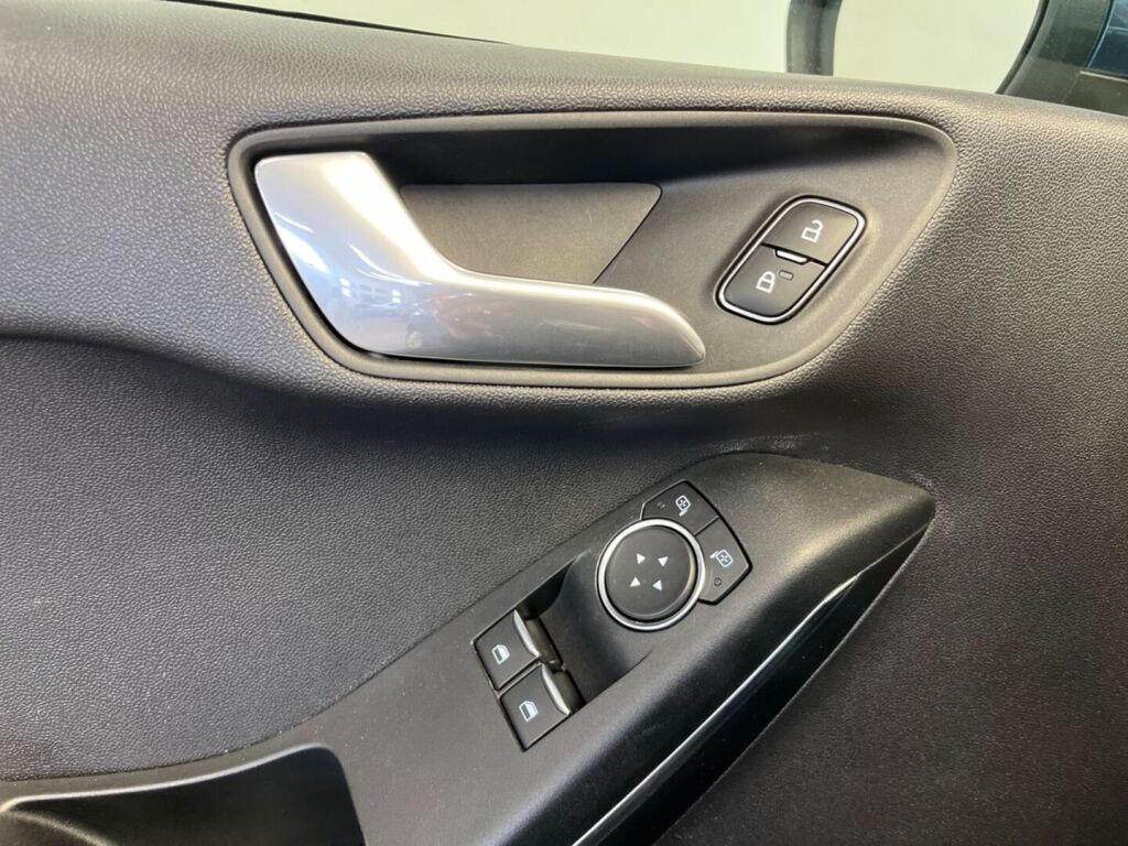 Ford Fiesta 2019 Sininen