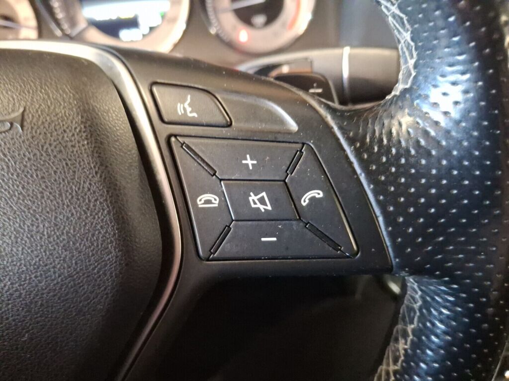 Mercedes-Benz GLK 2013 Musta