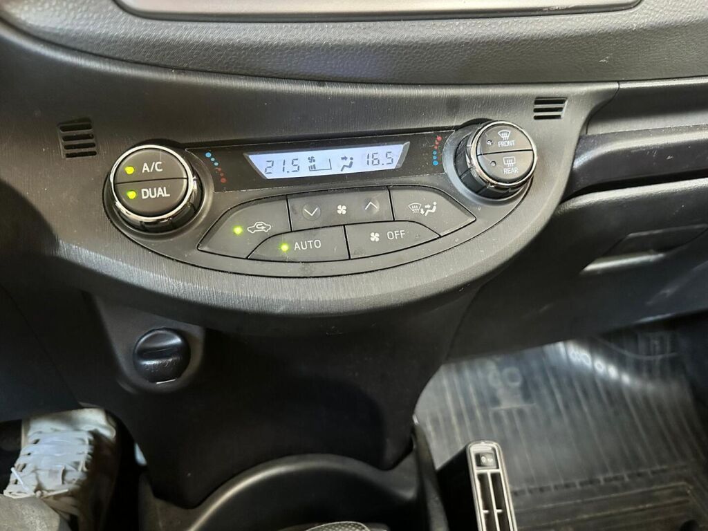 Toyota Yaris 2014 Valkoinen
