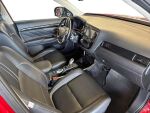 Mitsubishi Outlander PHEV 2016 Punainen