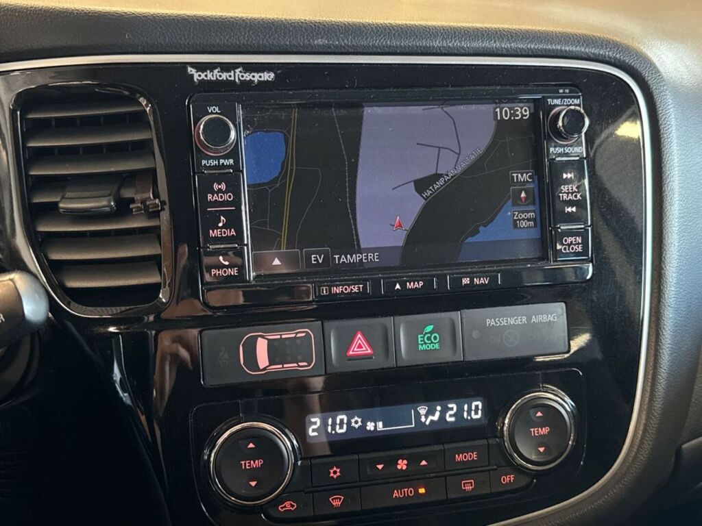 Mitsubishi Outlander PHEV 2016 Punainen