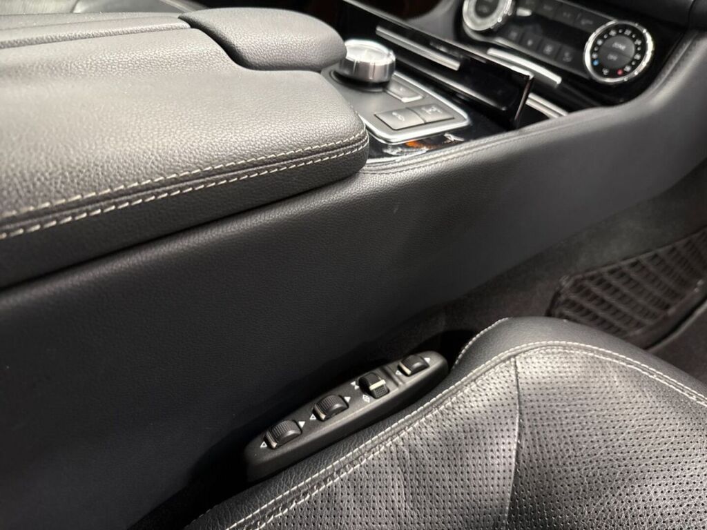 Mercedes-Benz CLS 2011 Valkoinen