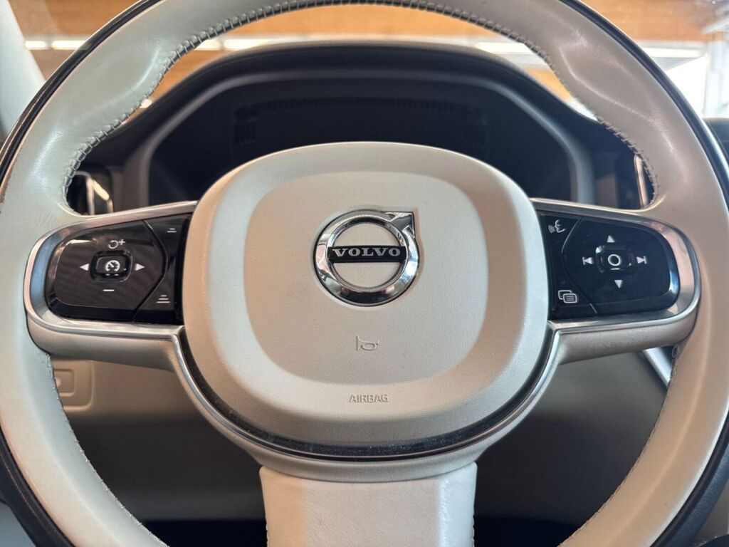 Volvo XC60 2020 Valkoinen
