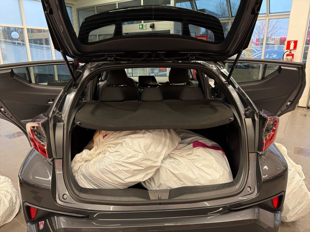 Toyota C-HR 2019 Harmaa