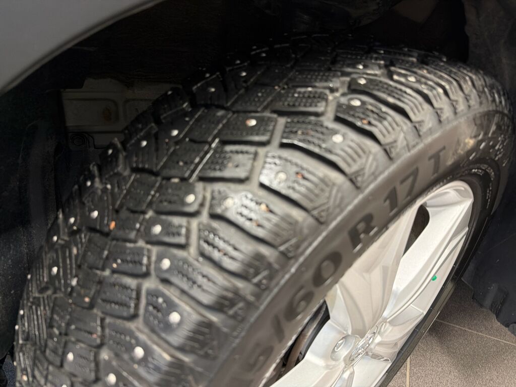 Toyota C-HR 2019 Harmaa