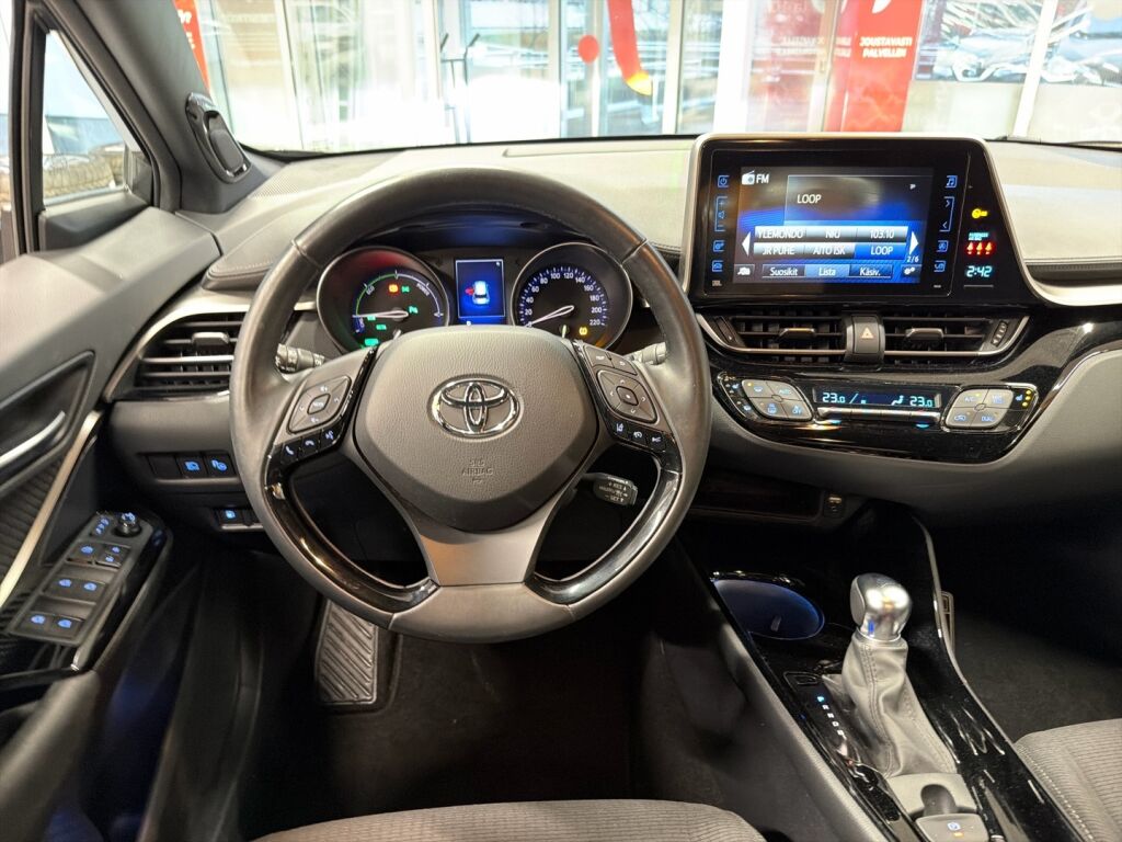 Toyota C-HR 2019 Harmaa