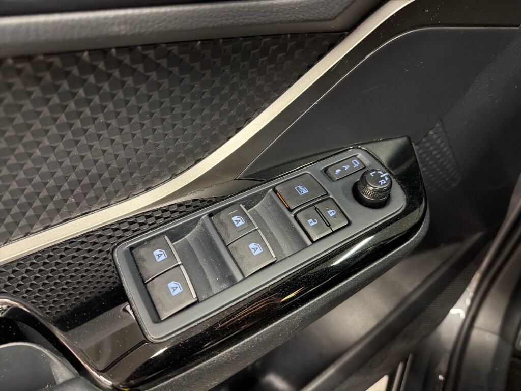 Toyota C-HR 2019 Harmaa