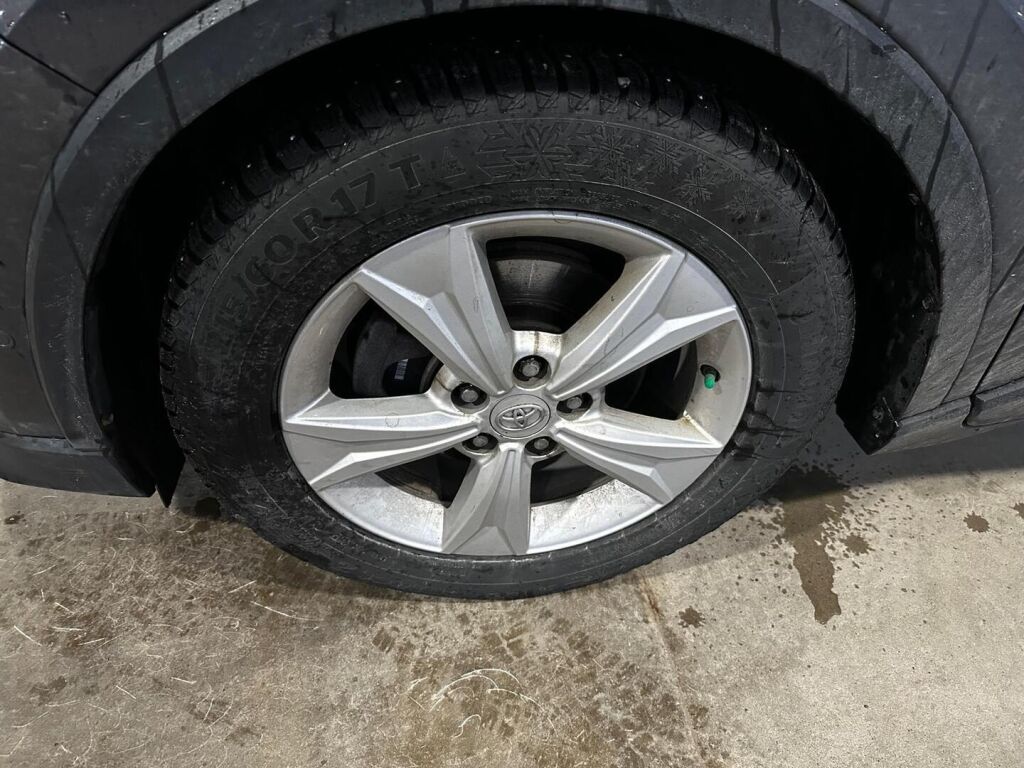 Toyota C-HR 2019 Harmaa