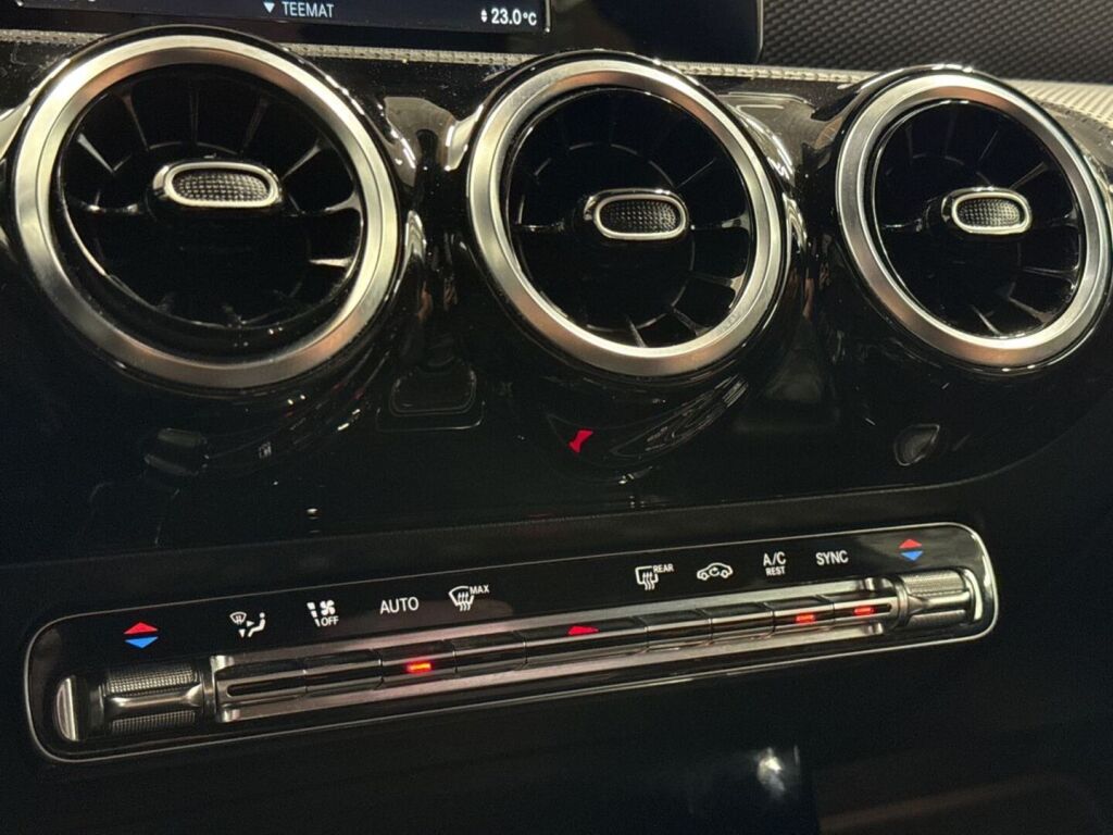 Mercedes-Benz CLA 2020 Musta