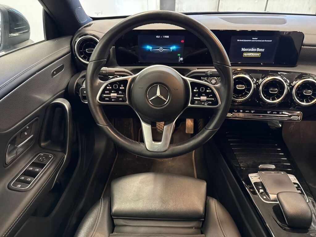 Mercedes-Benz CLA 2020 Musta