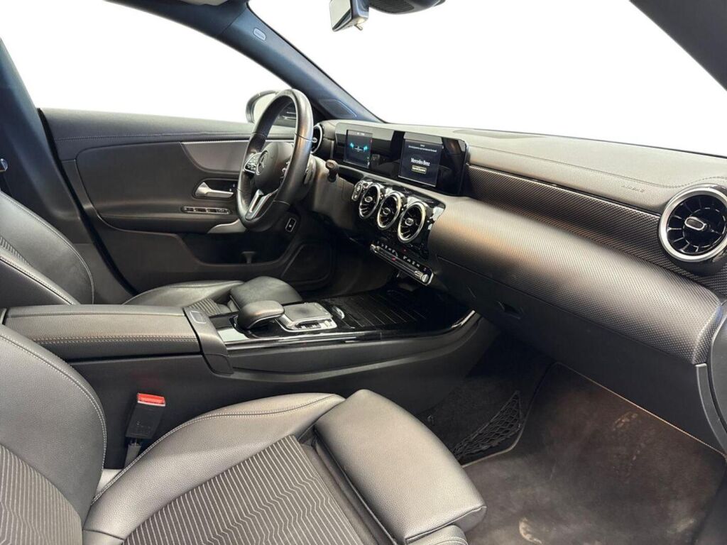 Mercedes-Benz CLA 2020 Musta